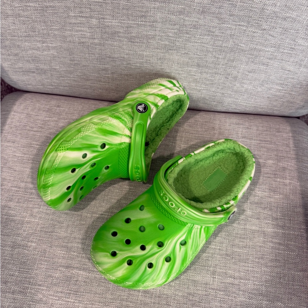 NEW Crocs Classic Lined Glow-in-the-Dark Marbled Clog W7